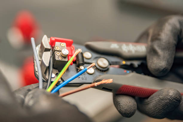 Best Local Electrician Companies  in Crystal Lakes, OH